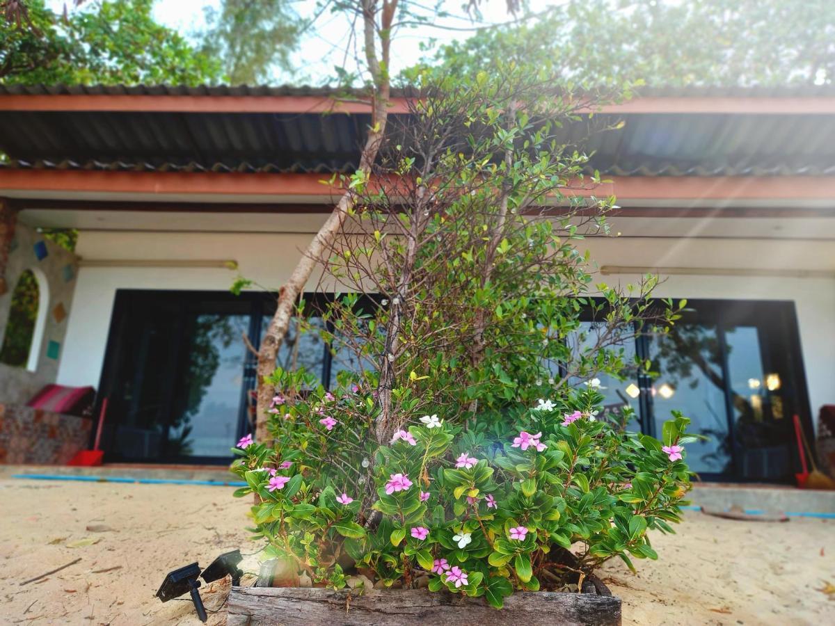 Sabai Sabai Beach Bungalows Koh Phayam Exterior foto