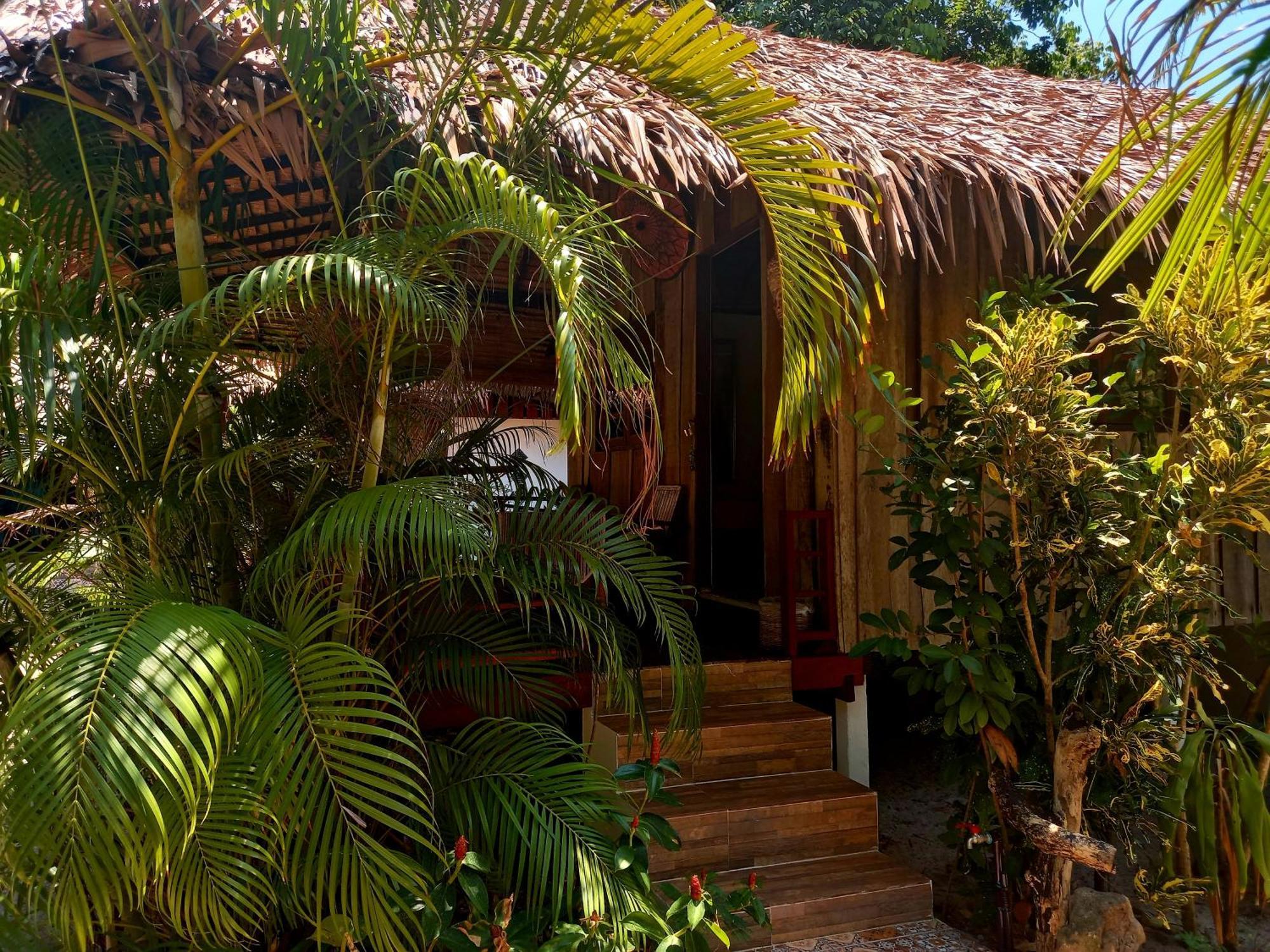 Sabai Sabai Beach Bungalows Koh Phayam Habitación foto