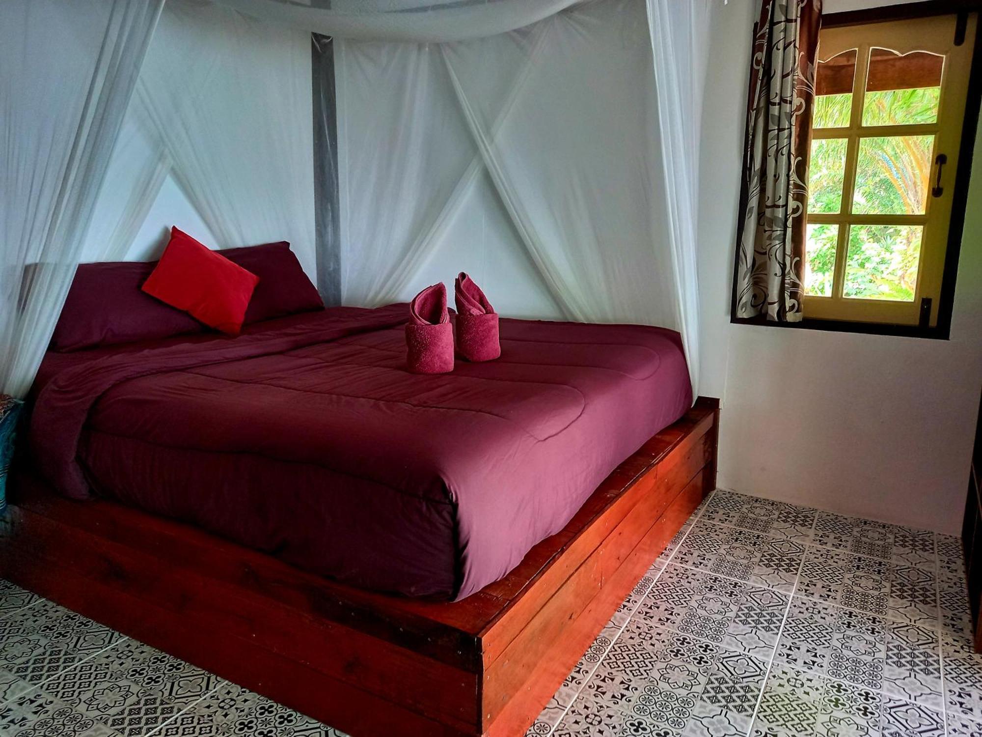 Sabai Sabai Beach Bungalows Koh Phayam Habitación foto