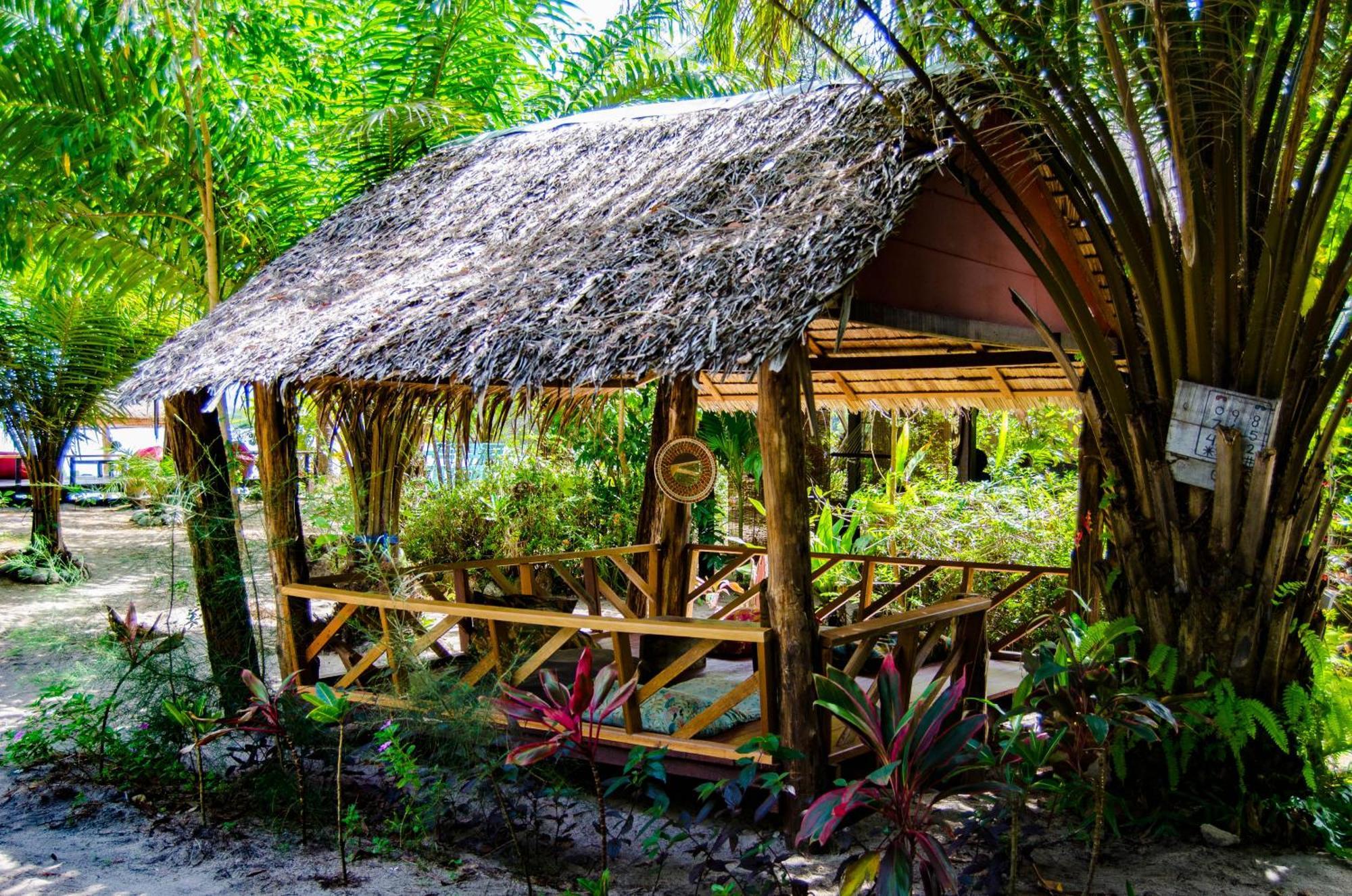 Sabai Sabai Beach Bungalows Koh Phayam Exterior foto